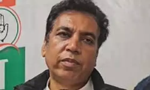 Delhi: यादव ने खुले तारों को लेकर सरकार की आलोचना की