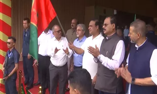 Assam CM ने वन एवं पर्यावरण विभाग के 129 वाहनों को हरी झंडी दिखाई, एएफपीएफ बटालियनों के कमांडो को हथियार वितरित किए