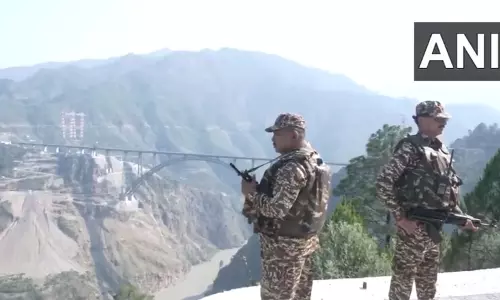 जम्मू-कश्मीर: पीएम मोदी के स्वागत में कटरा में जगह-जगह लगे होर्डिंग, सुरक्षा व्यवस्था के पुख्ता इंतजाम