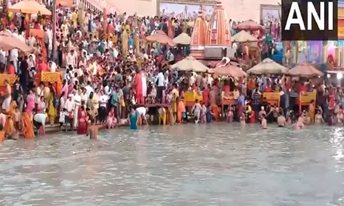 Haridwar: निर्जला एकादशी पर पवित्र गंगा स्नान के लिए हर की पौड़ी पर उमड़े श्रद्धालु Haridwar: निर्जला एकादशी पर पवित्र गंगा स्नान के लिए हर की पौड़ी पर उमड़े श्रद्धालु