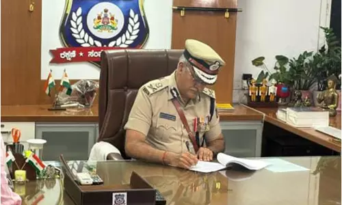 भगदड़ के बाद Seemant Kumar Singh ने बेंगलुरु पुलिस कमिश्नर का पदभार संभाला
