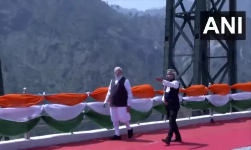 PM नरेंद्र मोदी चिनाब ब्रिज पर पहुंचे, है दुनिया का सबसे ऊंचा