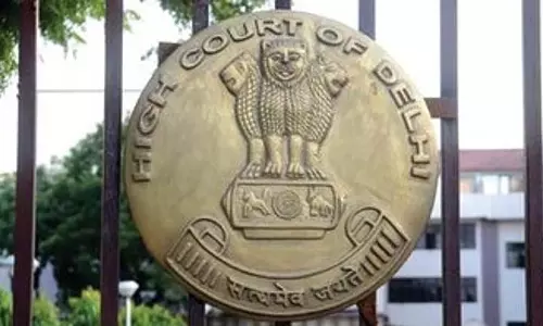 फीस विवाद में छात्रों पर बाउंसर भेजना मानसिक उत्पीड़न: Delhi High Court फीस विवाद में छात्रों पर बाउंसर भेजना मानसिक उत्पीड़न: Delhi High Court
