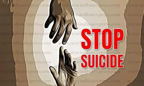 MP : एमबीबीएस प्रथम वर्ष की छात्रा ने हॉस्टल की बिल्डिंग से कूदकर की आत्महत्या MP : एमबीबीएस प्रथम वर्ष की छात्रा ने हॉस्टल की बिल्डिंग से कूदकर की आत्महत्या