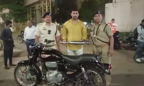 दुर्ग शहर में आधी रात 298 वाहन चालकों पर हुई कार्यवाही