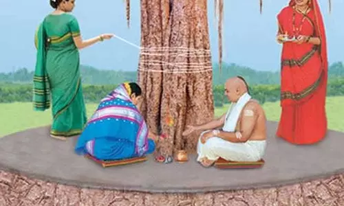 Vat Savitri Vrat: परिवार की सुख-समृद्धि और अखंड वैवाहिक सुख के लिए करें ये उपाय Vat Savitri Vrat: परिवार की सुख-समृद्धि और अखंड वैवाहिक सुख के लिए करें ये उपाय