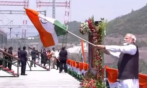 चेनाब नदी पर बना दुनिया का सबसे ऊंचा रेलवे पुल: पीएम मोदी ने किया उद्घाटन