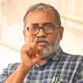 Kerala : कहा कि वह आरएसएस के झंडे या तस्वीर के आगे नहीं झुकेंगे