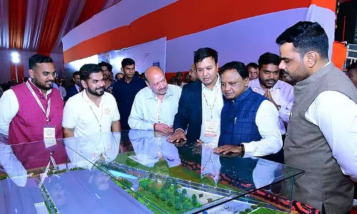 CM माझी ने गंजम में 28 हजार करोड़ रुपये की 12 परियोजनाओं की आधारशिला रखी