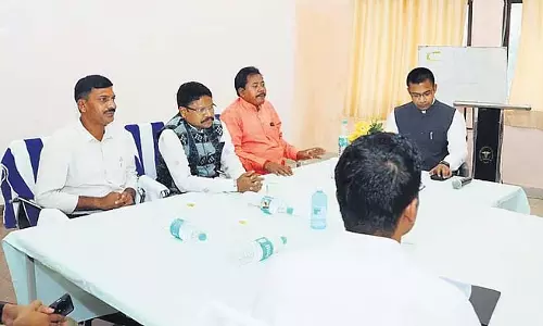 Odisha: स्वास्थ्य मंत्री महालिंग ने तीन दिनों में छह मरीजों की मौत पर रिपोर्ट मांगी Odisha: स्वास्थ्य मंत्री महालिंग ने तीन दिनों में छह मरीजों की मौत पर रिपोर्ट मांगी