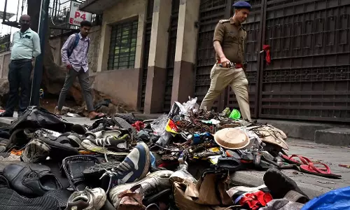 चिन्नास्वामी स्टेडियम के पास भगदड़: जल्दबाजी में की गई कार्रवाई से त्रासदी हुई चिन्नास्वामी स्टेडियम के पास भगदड़: जल्दबाजी में की गई कार्रवाई से त्रासदी हुई
