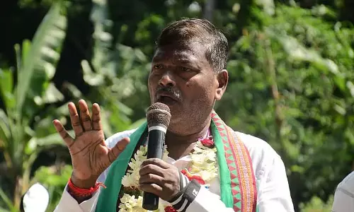 शिक्षकों के तबादले का आदेश वापस लें या मुझे विशेषाधिकार से मुक्त करें: BJD MLA शिक्षकों के तबादले का आदेश वापस लें या मुझे विशेषाधिकार से मुक्त करें: BJD MLA