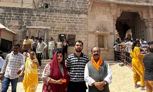 डिप्टी सीएम अरुण साव ने श्री द्वारिकाधीश मंदिर के दर्शन किए