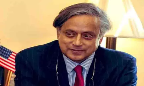 भारत युद्ध में नहीं, विकास पर ध्यान दे रहा है, पाकिस्तान इसमें बाधा डालना चाहता है:  Tharoor