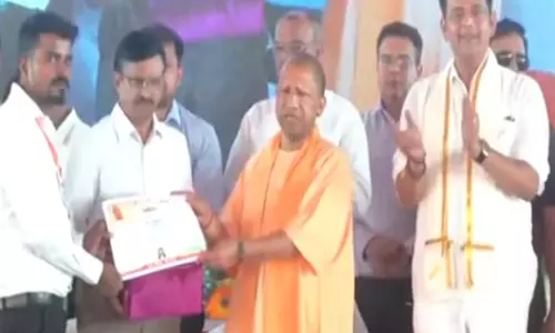 CM Yogi ने गोरखपुर के पार्षदों को निर्देश दिया कि सफाई पर विशेष ध्यान दें