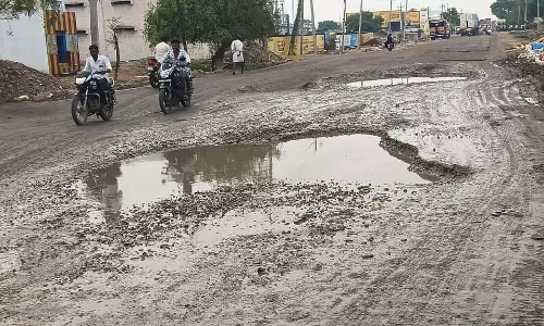खस्ताहाल राष्ट्रीय राजमार्ग: परेशानी खस्ताहाल राष्ट्रीय राजमार्ग: परेशानी