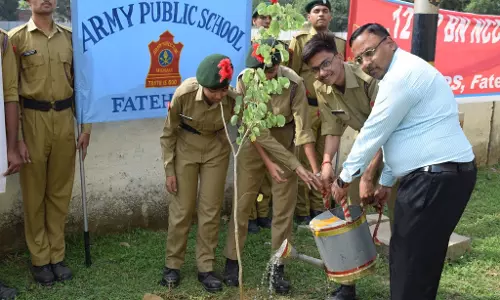 Farrukhabad: आर्मी पब्लिक स्कूल में विश्व पर्यावरण दिवस पर हुआ वृक्षारोपण