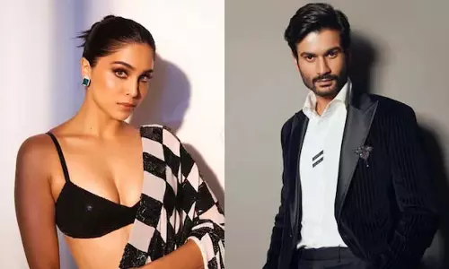 Sharvari ने की सनी कौशल की तारीफ, कहा शानदार Sharvari ने की सनी कौशल की तारीफ, कहा शानदार
