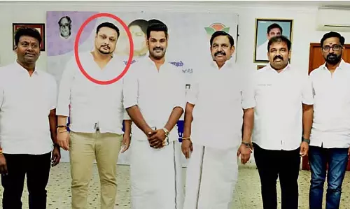 सरकारी नौकरी देने का दावा करने वाली मनी लॉन्ड्रिंग की शिकायत: AIADMK कार्यकारिणी हटाई गई