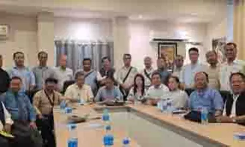 Guwahati में मणिपुर के चार उग्रवादी संगठनों के साथ बैठक की Guwahati में मणिपुर के चार उग्रवादी संगठनों के साथ बैठक की