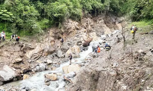 Sikkim : चुंगथांग-लाचेन अक्ष पर संचार की बहाली के लिए व्यवहार्यता सर्वेक्षण किया गया Sikkim : चुंगथांग-लाचेन अक्ष पर संचार की बहाली के लिए व्यवहार्यता सर्वेक्षण किया गया