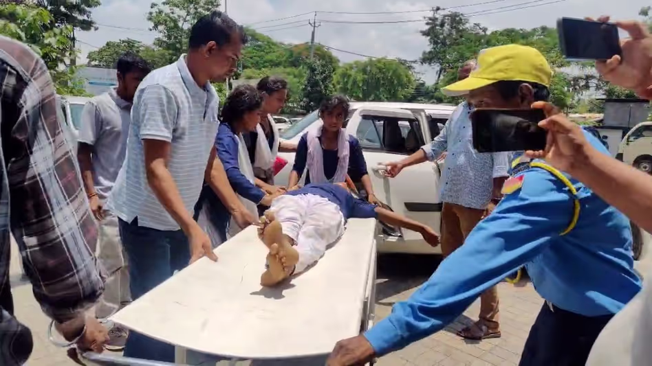 Assam : अंबागन गर्ल्स हाई स्कूल में नौ लड़कियां बेहोश, जांच जारी Assam : अंबागन गर्ल्स हाई स्कूल में नौ लड़कियां बेहोश, जांच जारी