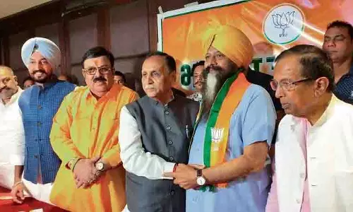 Punjab के पूर्व मंत्री सोहन सिंह ठंडल की अकाली दल में वापसी Punjab के पूर्व मंत्री सोहन सिंह ठंडल की अकाली दल में वापसी
