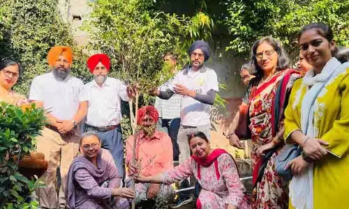 Ludhiana के स्कूलों ने वृक्षारोपण अभियान में हिस्सा लिया Ludhiana के स्कूलों ने वृक्षारोपण अभियान में हिस्सा लिया