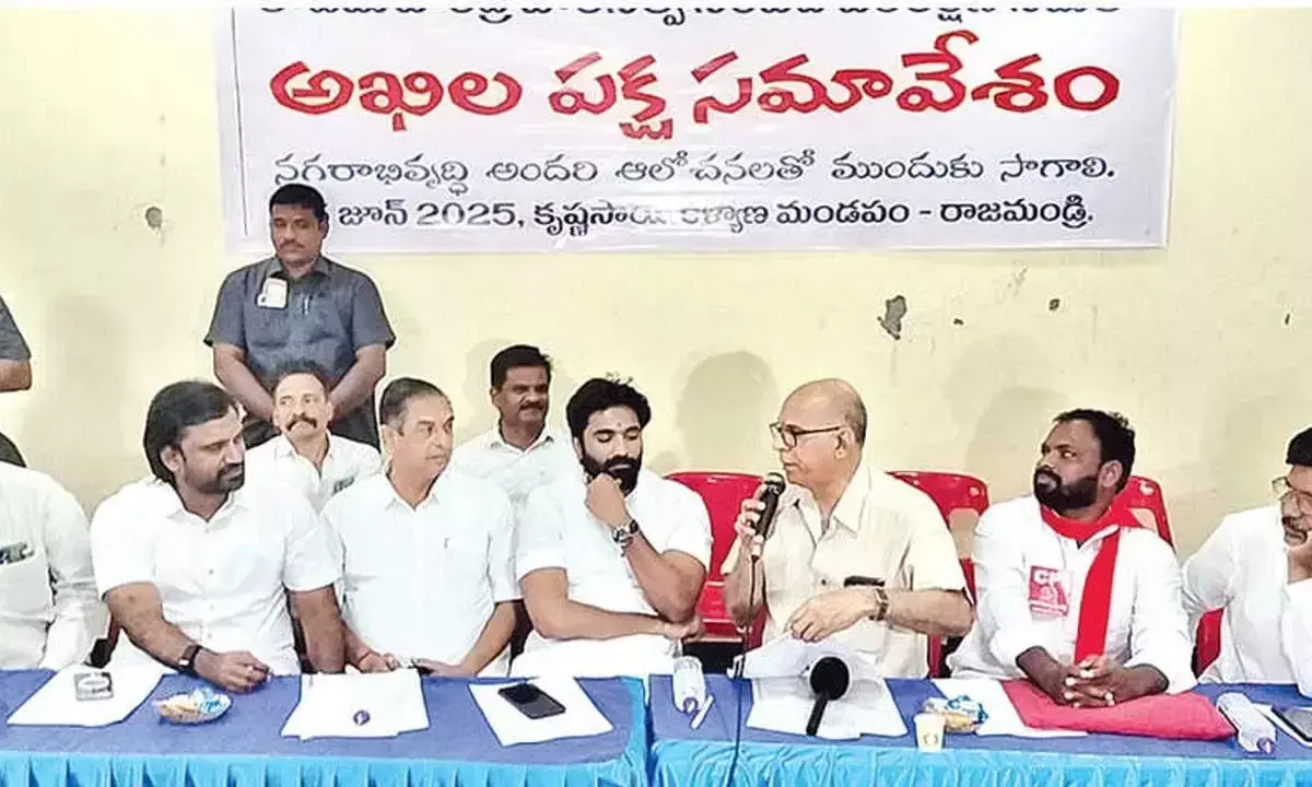 Andhra: गोदावरी बांध के किनारे प्रतिमाओं को एक समान रूप से व्यवस्थित किया जाएगा Andhra: गोदावरी बांध के किनारे प्रतिमाओं को एक समान रूप से व्यवस्थित किया जाएगा