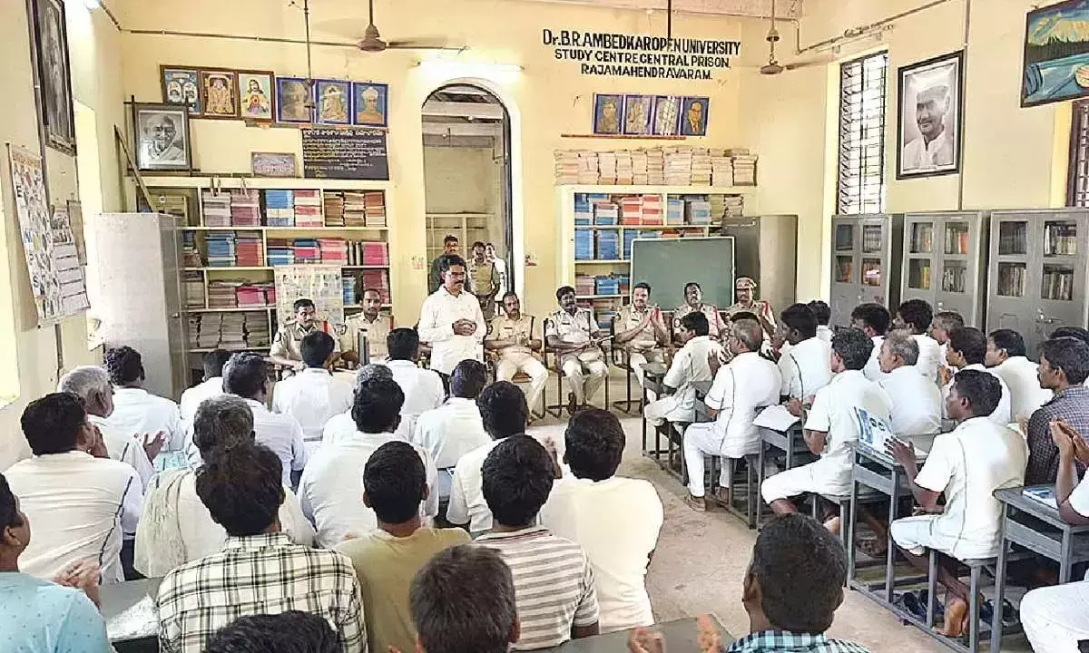 Andhra: कैदियों के जीवन में सुधार लाने के मिशन पर