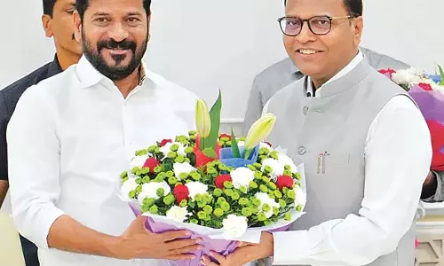 तेलंगाना कैबिनेट: कर्मचारियों के लिए दो महंगाई भत्ते तेलंगाना कैबिनेट: कर्मचारियों के लिए दो महंगाई भत्ते