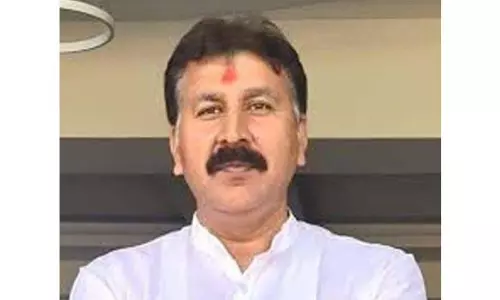 Jammu: अरविंद गुप्ता-प्रोफेसर घारू ने नागरिक शिकायतों के समाधान के लिए जनता दरबार लगाया