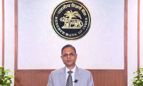 आरबीआई छोटे कर्जदारों के लिए गोल्ड लोन-टू-वैल्यू अनुपात को बढ़ाकर 85 प्रतिशत करेगा आरबीआई छोटे कर्जदारों के लिए गोल्ड लोन-टू-वैल्यू अनुपात को बढ़ाकर 85 प्रतिशत करेगा