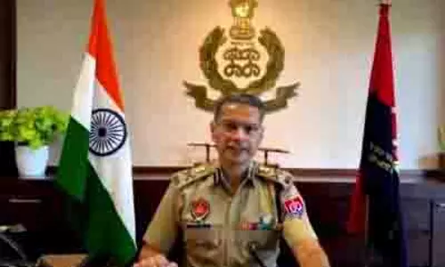 Punjab पुलिस ने सीमा पार से हथियार तस्करी के आरोप में दो लोग गिरफ्तार, आठ हथियार जब्त Punjab पुलिस ने सीमा पार से हथियार तस्करी के आरोप में दो लोग गिरफ्तार, आठ हथियार जब्त