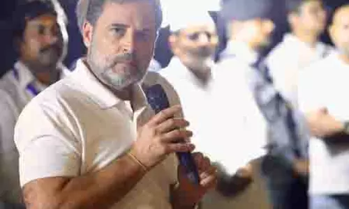 राहुल गांधी के बिहार दौरे से सियासी घमासान, NDA नेताओं ने तीखे हमले किए राहुल गांधी के बिहार दौरे से सियासी घमासान, NDA नेताओं ने तीखे हमले किए