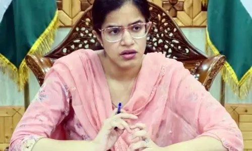 DC कुपवाड़ा ने पीएम सूर्य घर-मुफ्त बिजली योजना के तहत प्रगति की समीक्षा की DC कुपवाड़ा ने पीएम सूर्य घर-मुफ्त बिजली योजना के तहत प्रगति की समीक्षा की