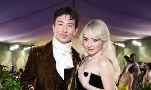 Sabrina Carpenter ने नए ट्रैक से हलचल मचा दी है - क्या यह उनके पूर्व प्रेमी बैरी कीघन पर कटाक्ष है?