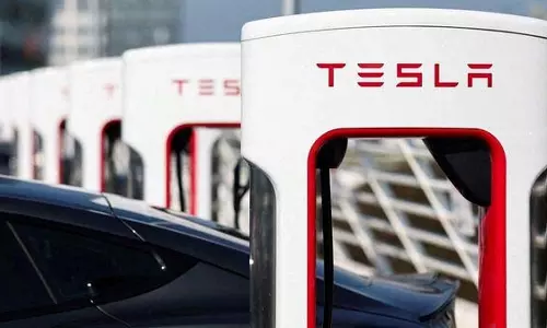 Musk-Trump तनाव के बीच $152B की बिकवाली के बाद टेस्ला स्टॉक में 7% की बढ़ोतरी Musk-Trump तनाव के बीच $152B की बिकवाली के बाद टेस्ला स्टॉक में 7% की बढ़ोतरी