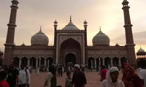 Lucknow ईदगाह इमाम ने जारी की 12 सूत्री Advisory Lucknow ईदगाह इमाम ने जारी की 12 सूत्री Advisory