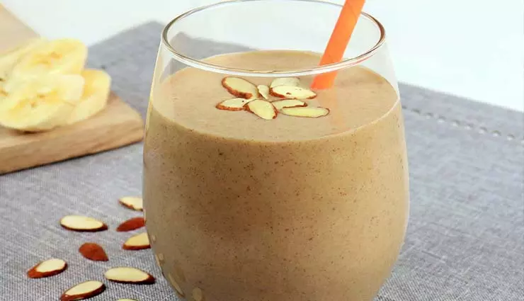 Almond Banana Smoothie: जल्द से जल्द इस हेल्दी ड्रिंक से जुड़ें Almond Banana Smoothie: जल्द से जल्द इस हेल्दी ड्रिंक से जुड़ें