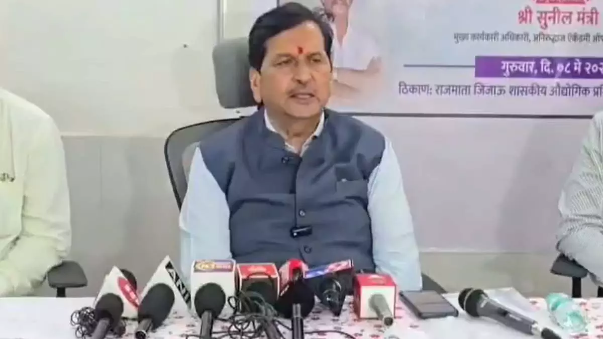 Mumbai : मंत्री लोढ़ा ने अगस्त क्रांति मैदान में ईद की नमाज़ पढ़ने की अपील का विरोध किया Mumbai : मंत्री लोढ़ा ने अगस्त क्रांति मैदान में ईद की नमाज़ पढ़ने की अपील का विरोध किया