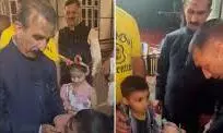Shimla: मुख्यमंत्री सुक्खू की मानवीय पहल, बिछड़े बच्चे को परिजनों से मिलवाया Shimla: मुख्यमंत्री सुक्खू की मानवीय पहल, बिछड़े बच्चे को परिजनों से मिलवाया
