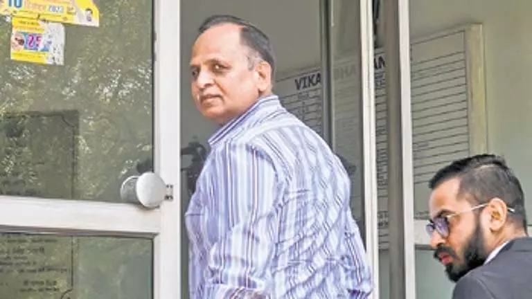 क्लासरूम घोटाला मामले में आप के जैन एसीबी के समक्ष पेश हुए क्लासरूम घोटाला मामले में आप के जैन एसीबी के समक्ष पेश हुए