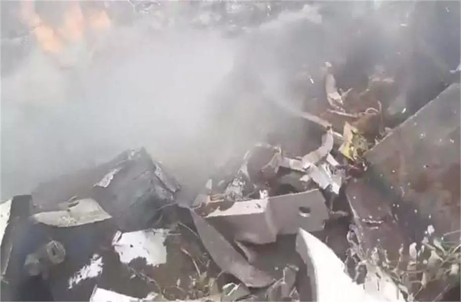 American : दबाव में विशेष मिशन पर उड़ान भरते समय विमान दुर्घटनाग्रस्त,3 लोगों की मौत American : दबाव में विशेष मिशन पर उड़ान भरते समय विमान दुर्घटनाग्रस्त,3 लोगों की मौत