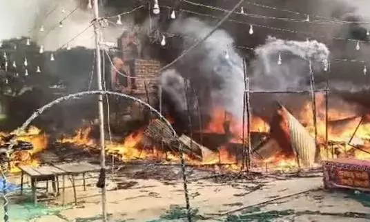 Saharanpur: ट्रेड फेयर में शॉर्ट सर्किट से आग, 24 दुकानों में भयंकर नुकसान Saharanpur: ट्रेड फेयर में शॉर्ट सर्किट से आग, 24 दुकानों में भयंकर नुकसान