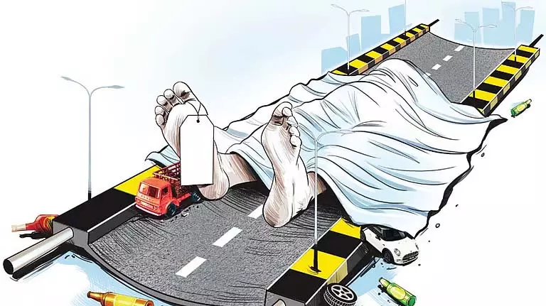 Odisha में तेल टैंकर दुर्घटना में एक व्यक्ति और उसकी दो नाबालिग भतीजियों की मौत हो गई Odisha में तेल टैंकर दुर्घटना में एक व्यक्ति और उसकी दो नाबालिग भतीजियों की मौत हो गई