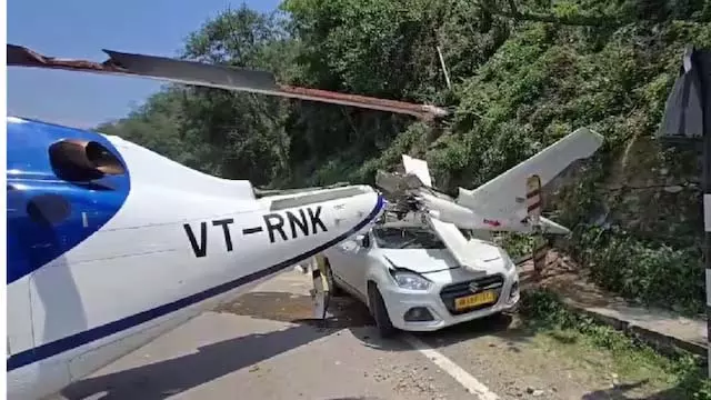 Uttrakhand : हेलीकॉप्टर क्रैश से बचा, पायलट घायल Uttrakhand : हेलीकॉप्टर क्रैश से बचा, पायलट घायल