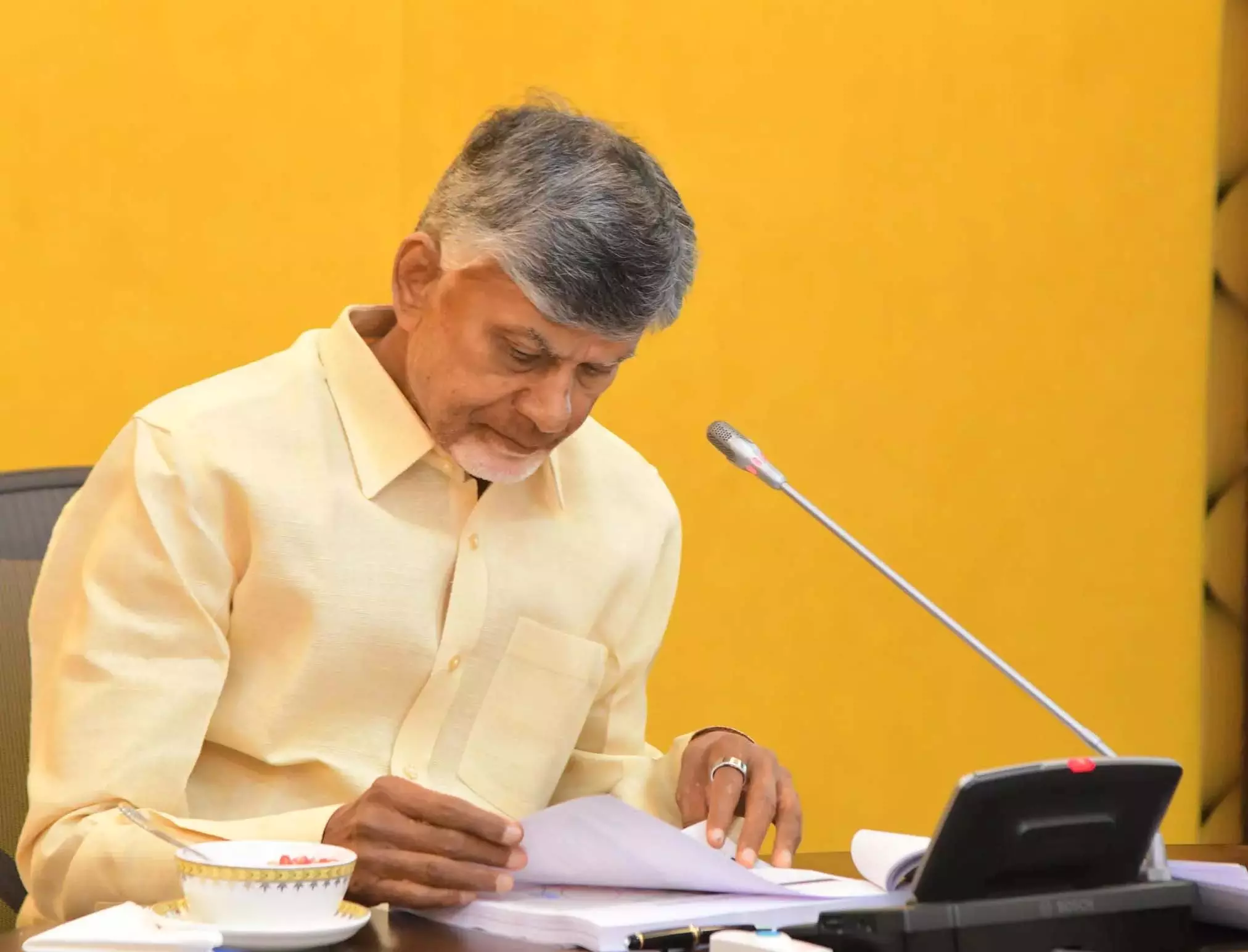 पोलावरम-बनाकचेरला परियोजना की निविदाएं जल्द: CM Naidu पोलावरम-बनाकचेरला परियोजना की निविदाएं जल्द: CM Naidu
