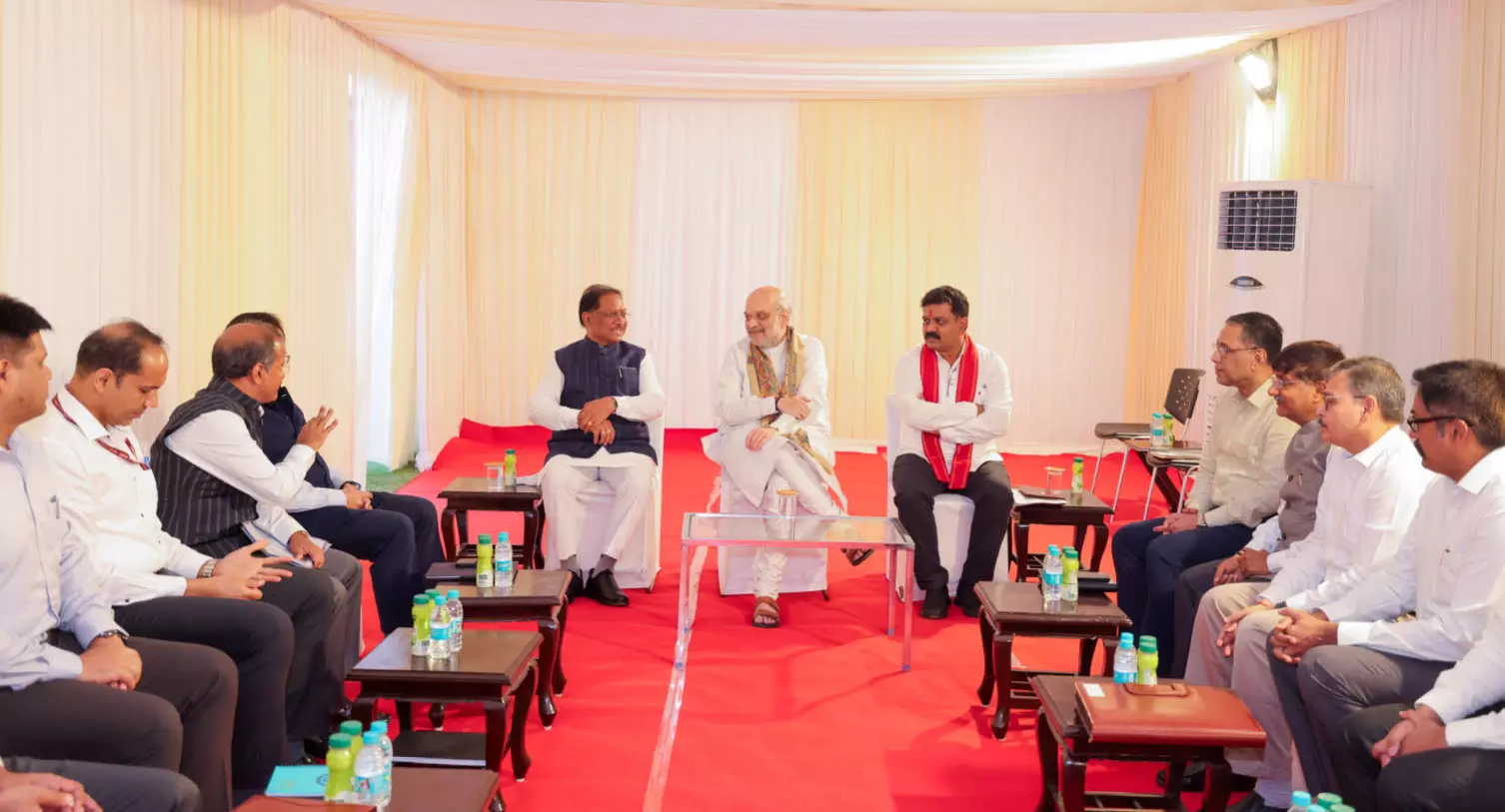 मोदी सरकार नक्सलवाद के दंश से भारत को मुक्त करने के लिए संकल्पित मोदी सरकार नक्सलवाद के दंश से भारत को मुक्त करने के लिए संकल्पित