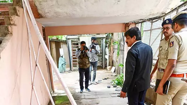 CID ने जांच की; चिन्नास्वामी स्टेडियम का दौरा कर जानकारी एकत्र की CID ने जांच की; चिन्नास्वामी स्टेडियम का दौरा कर जानकारी एकत्र की